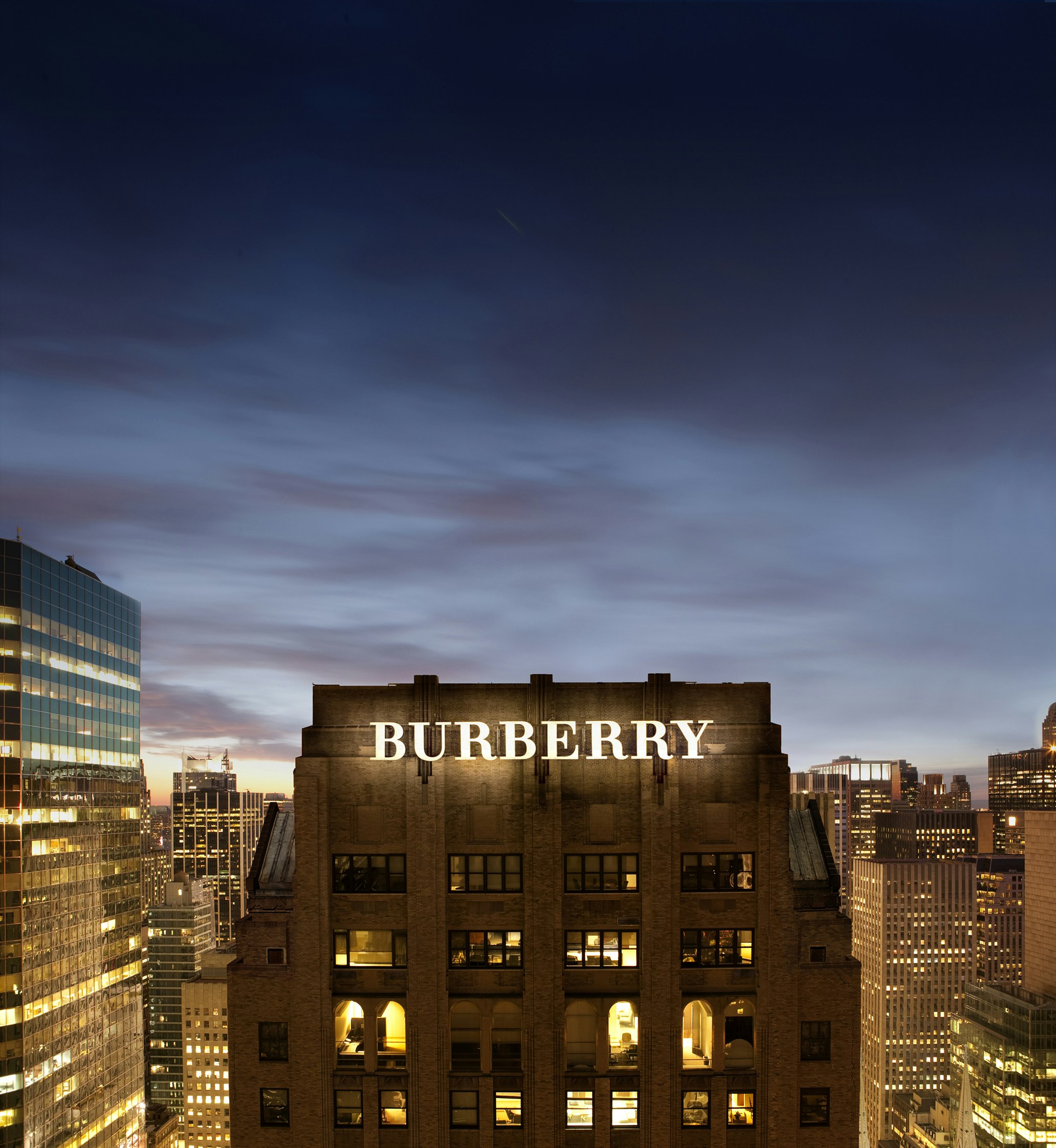 burberry online marketing